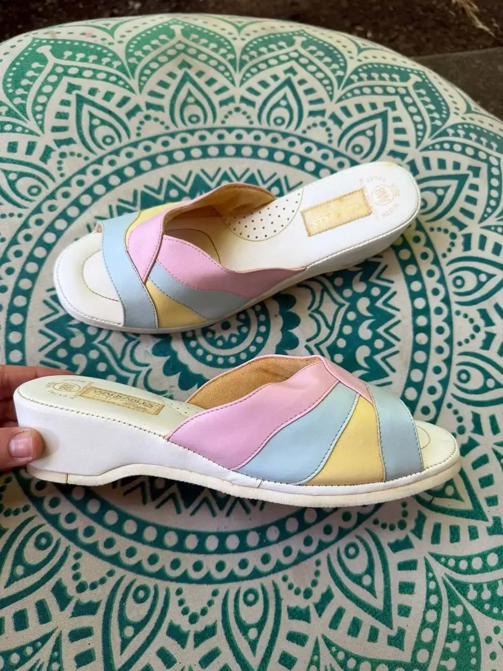 Walkables Vintage Pastel Colorblock Wedge Sandals Slip On Open Toe Size 8W